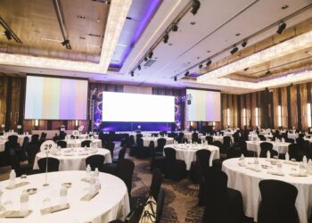 Choosing the Ideal Corporate Meeting Venues for Successful Business Events
