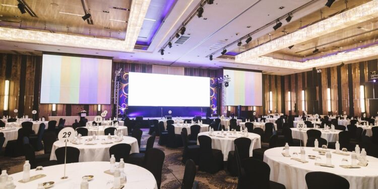 Choosing the Ideal Corporate Meeting Venues for Successful Business Events
